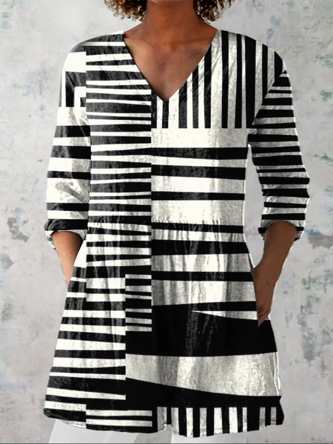 Women's Flowing Printed Blouse – Modern Timeless Design