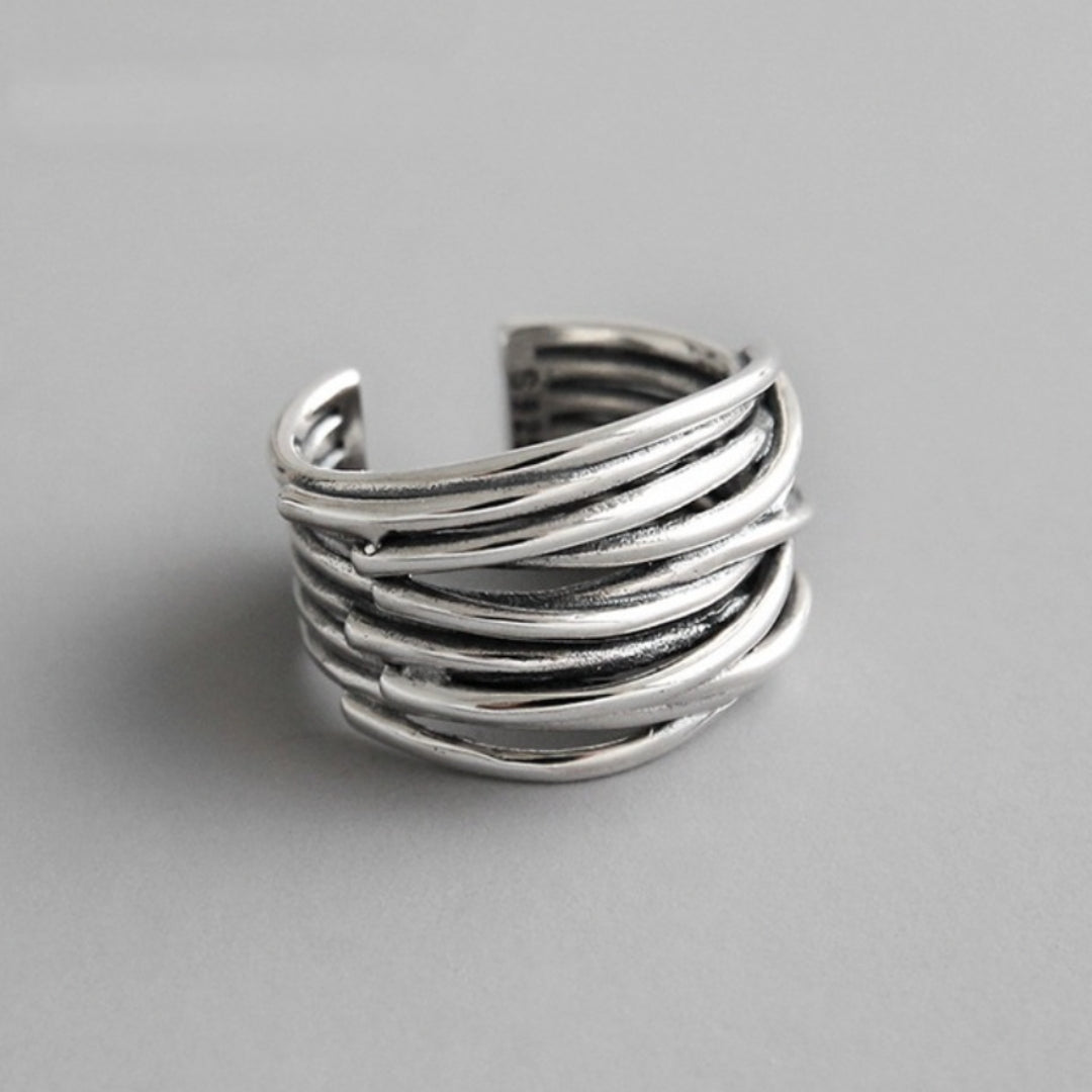 Ring – Understated Design