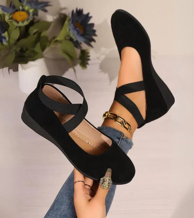 Women's Wedge Heeled Ballet Flats – Elegant Finish