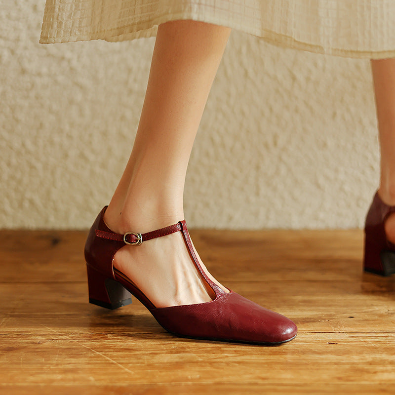 Women's Heeled Leather Court Shoes – Flexible Comfortable Finish
