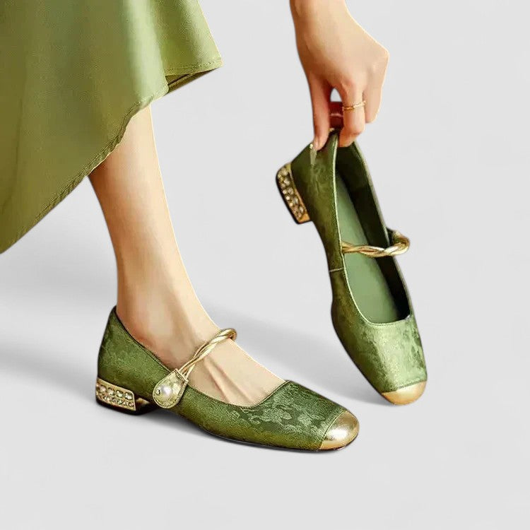 Women's Heeled Satin Court Shoes – Square Toe Vintage Finish