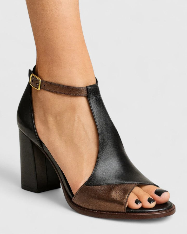 Women's Heeled Supportive Court Shoes – Breathable Non-Slip Finish in Black