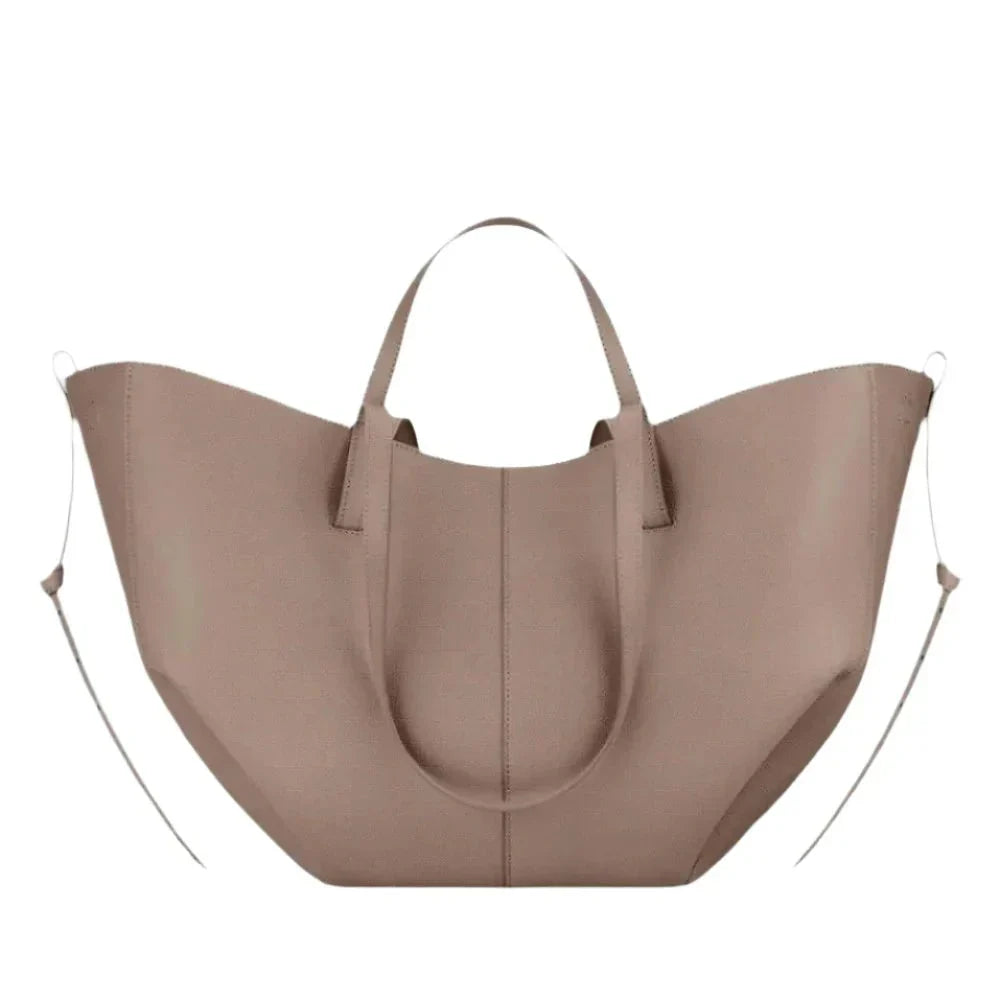 Elegant Leather Bag – Flexible Design