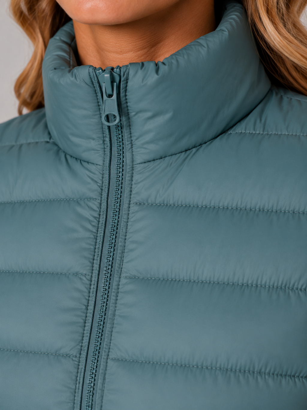 Women’s Lightweight Puffer Jacket – Slim Fit Zip-Up Coat