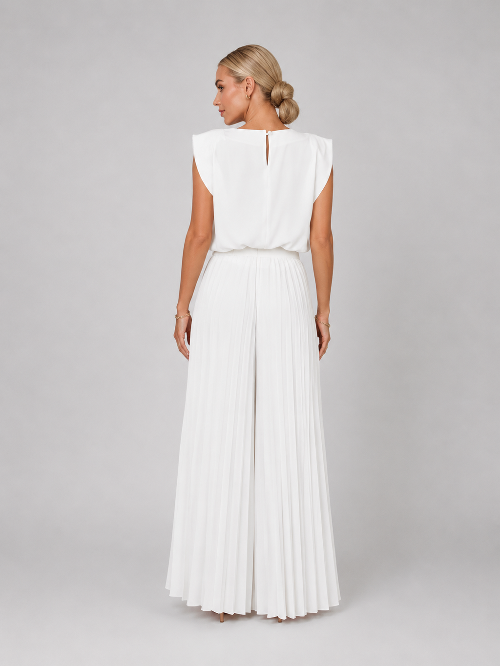Women’s Pleated Wide Leg Trouser Set – Elegant Relaxed Style