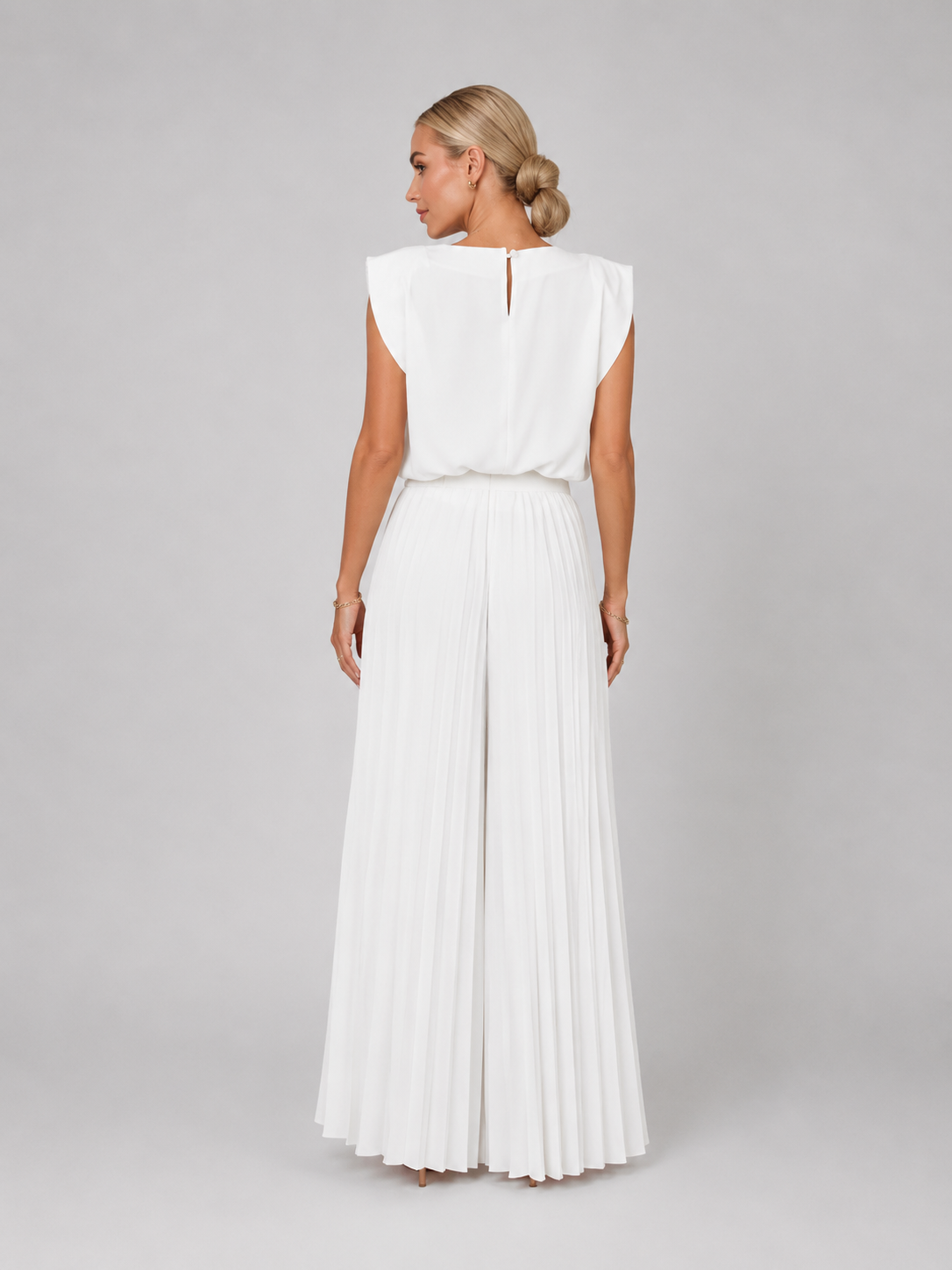 Women’s Pleated Wide Leg Trouser Set – Elegant Relaxed Style