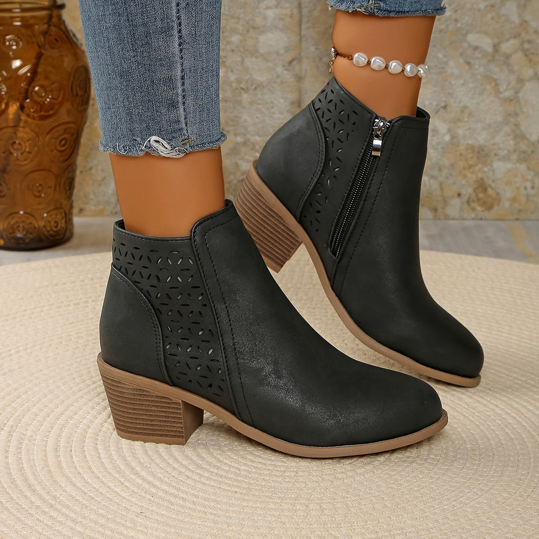 Women's Elegant Heeled Ankle Boots – Modern Leather Finish